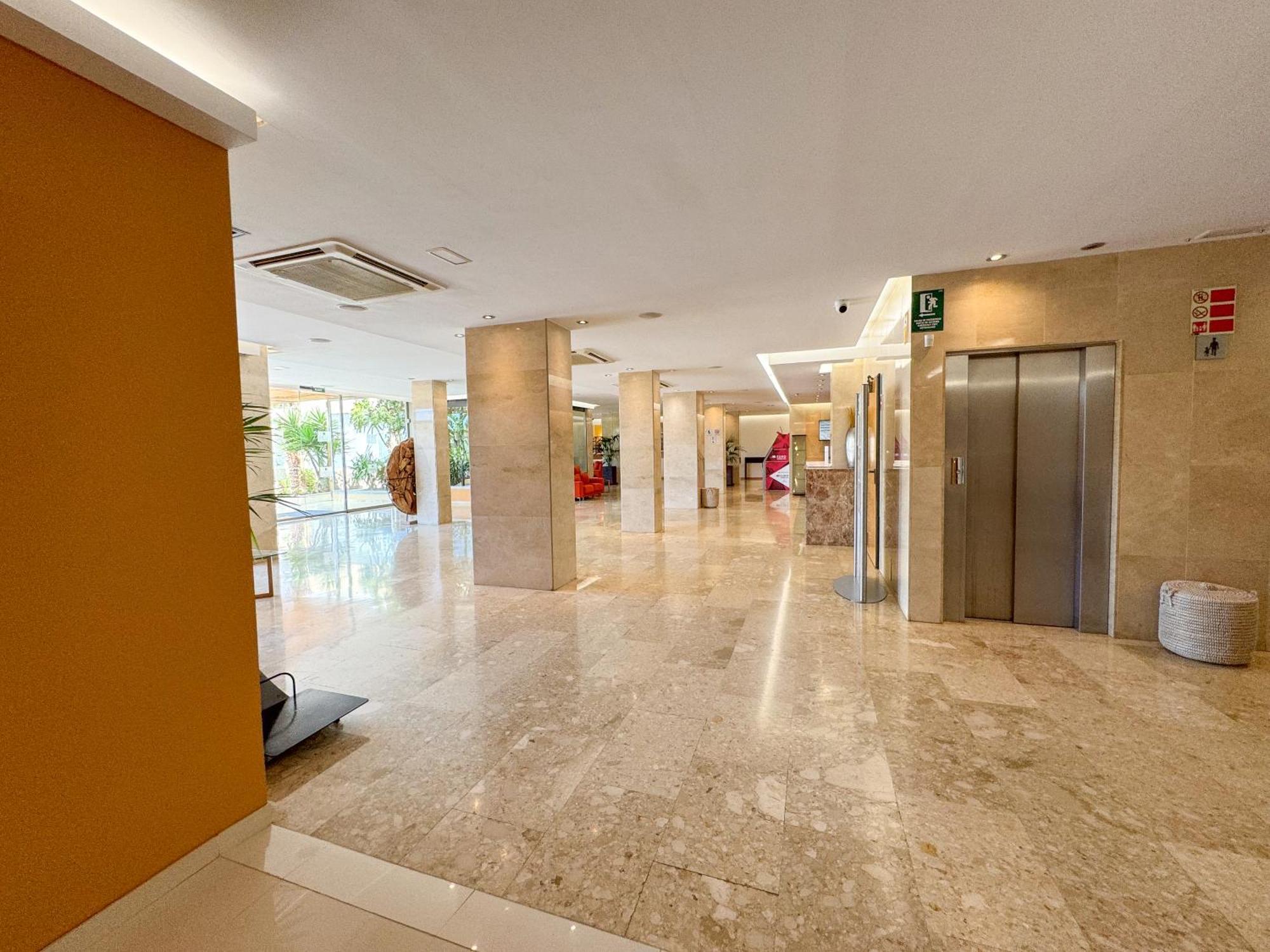 Aparthotel Moon Dreams Atlantic Es Cana Exterior foto